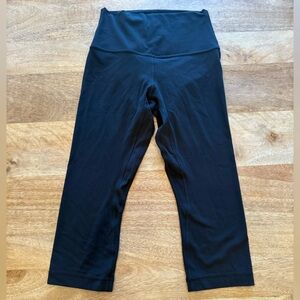 lululemon lBlack Capri Leggings NWOT women’s size 4 athletic AlignHigh-Rise